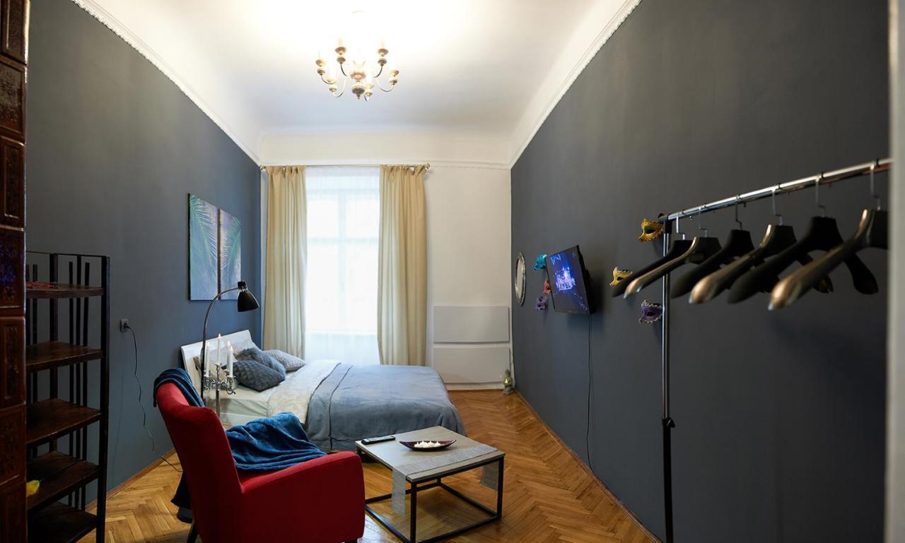 Stylish Apartments In The Center Lviv Exteriör bild